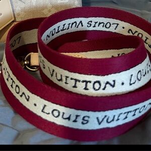 Louis Vuitton Grace Coddington purse strap Authentic
